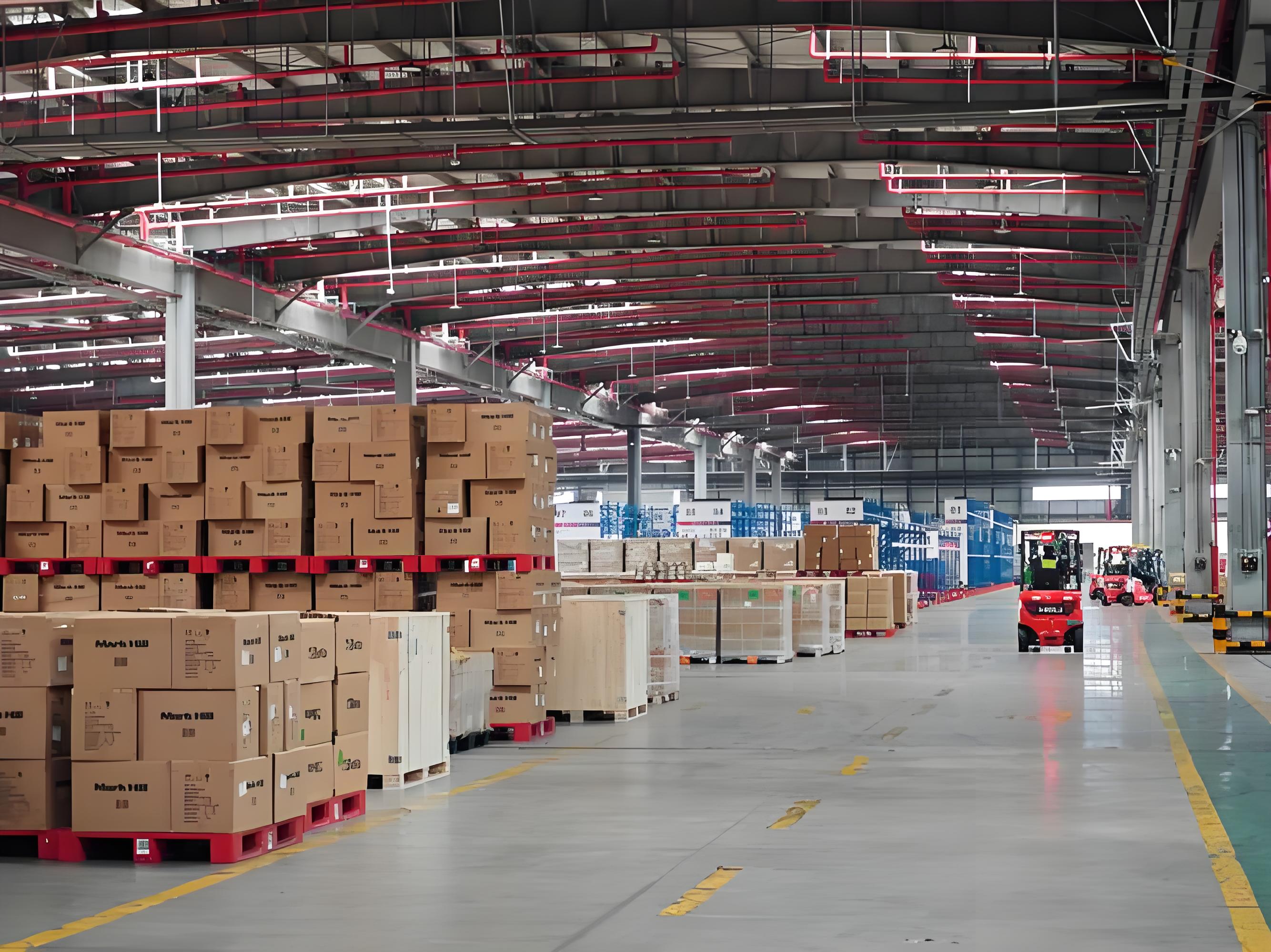 Modern Warehouse - Professional Inventory Management
